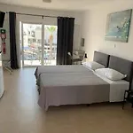 Rimini Balcony - Steps From The Sea Paphos