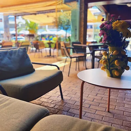 Rimini Balcony - Steps From The Sea Paphos