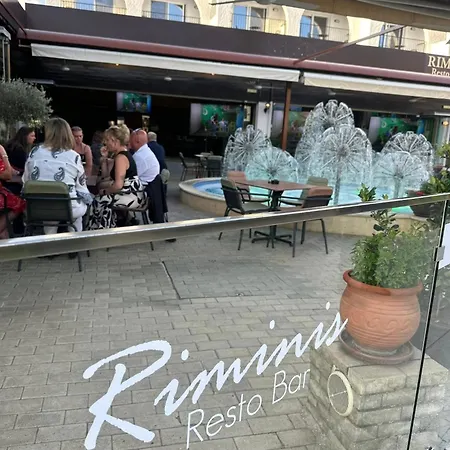 Rimini Balcony - Steps From The Sea 아파트