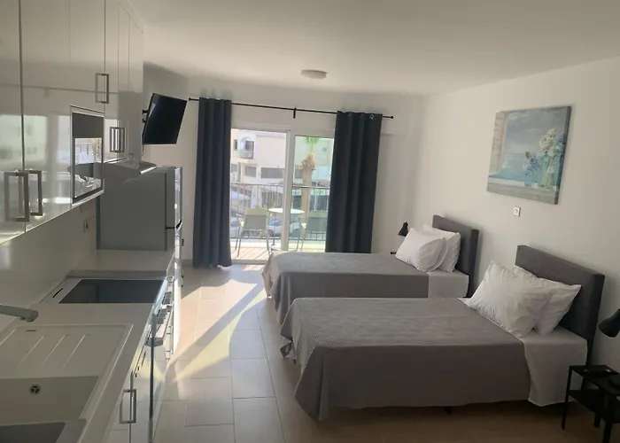 Rimini Balcony - Steps From The Sea *